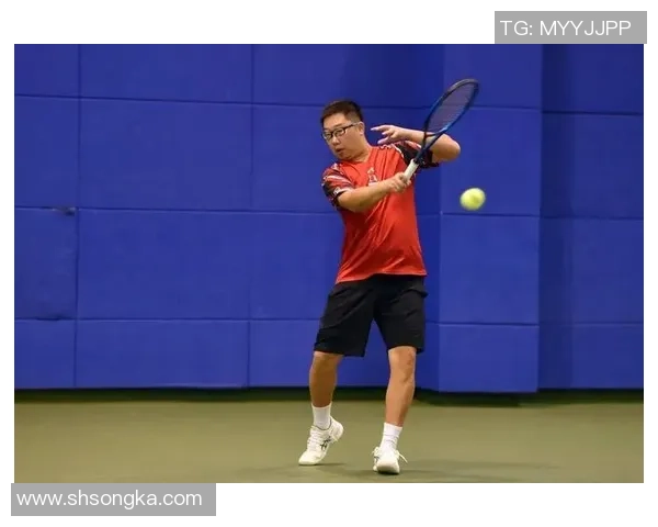 上海网球队战术解析与提升策略探讨助力网球竞技水平提升 上海网球队战术解析与提升策略探讨助力网球竞技水平提升